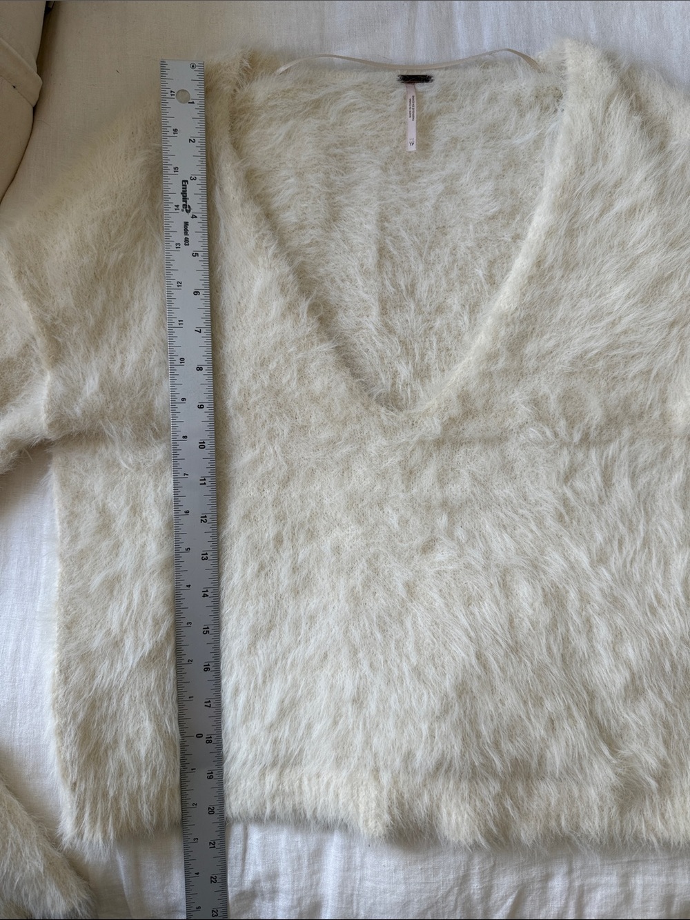 Free People Fuzzy V-Neck Sweater | Cream Ivory | Cozy Soft Knit Size S/P - Picture 10 of 11